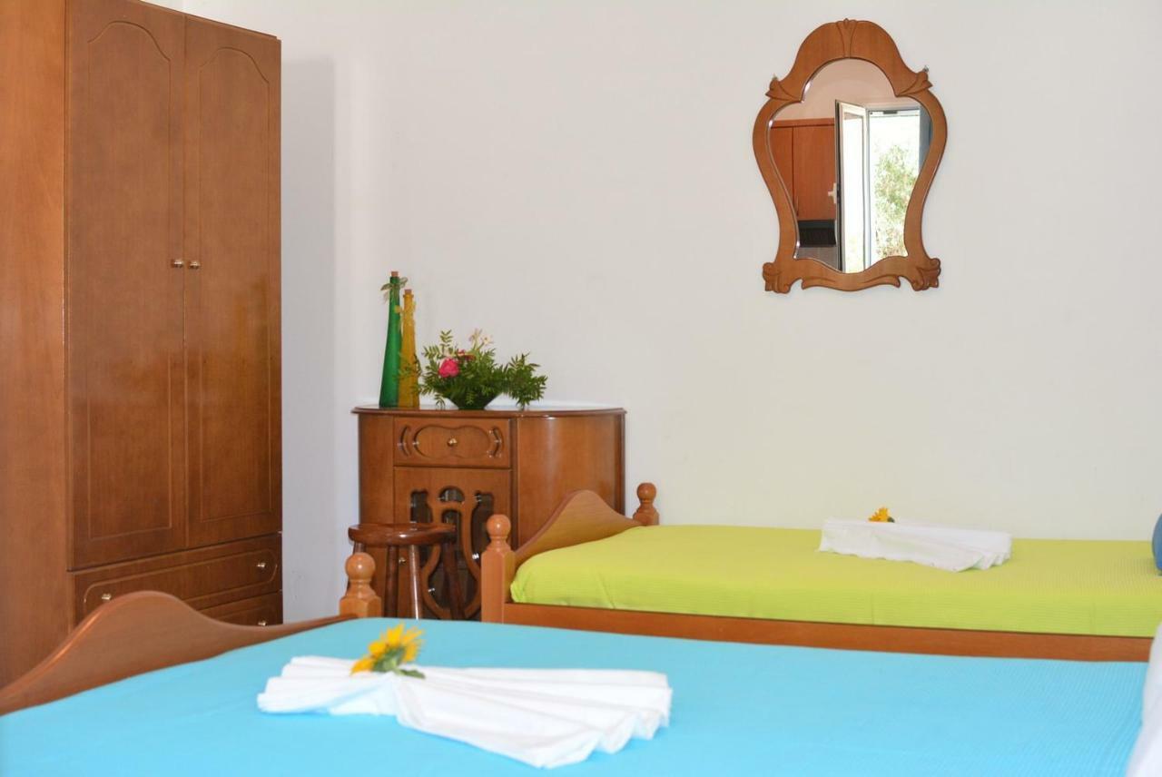 Reginas Studios Athéras Extérieur photo