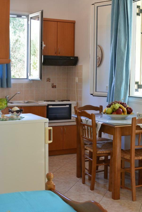 Reginas Studios Athéras Extérieur photo